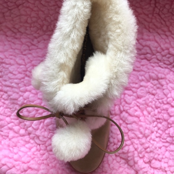 NWOT 🏷 Michael Kors Collection Bootie - Picture 3 of 4